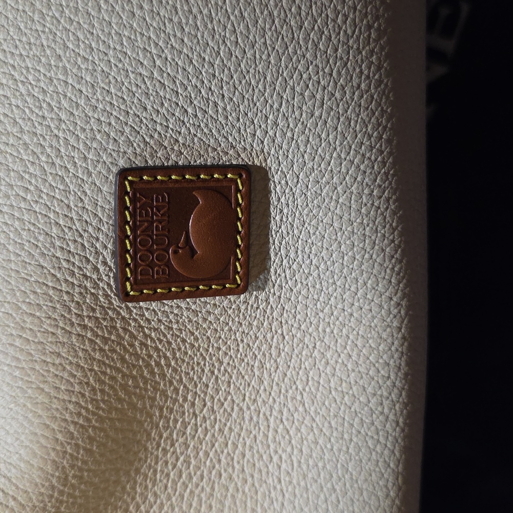 Dooney & Bourke Large Barlow Bag - Picture 2 of 10
